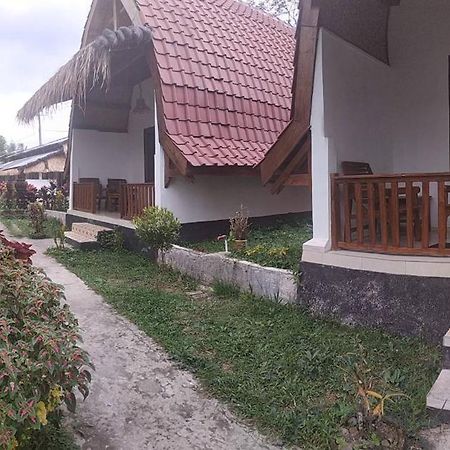 Bale Kembang Kuning Apartman Tetebatu Kültér fotó